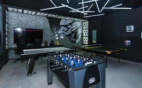Brand New 9 Bedrooms House With Private Pool, Star Wars Game Room, Theme Rooms And Lake View Sa2145